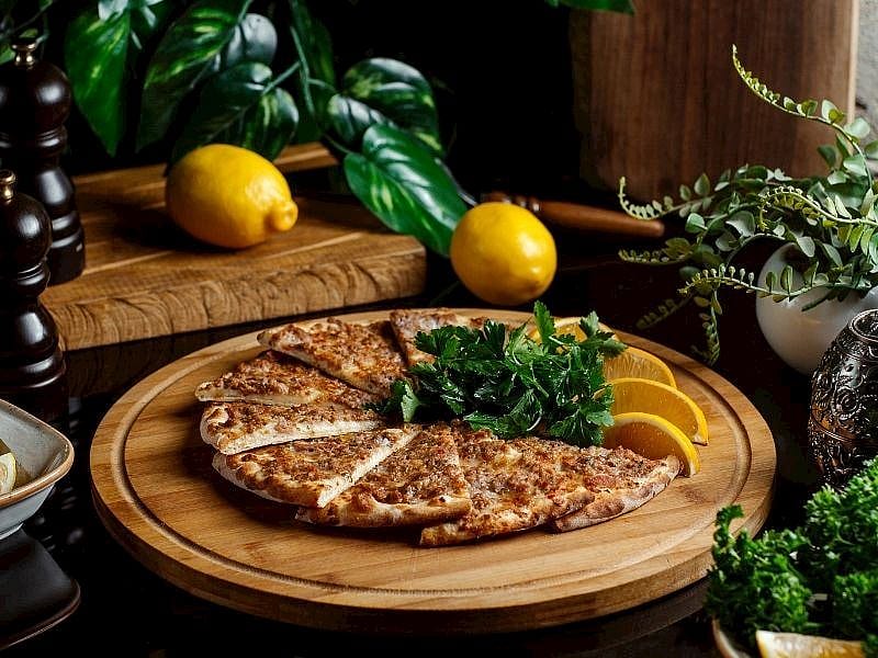 Kıymasız Lahmacun Olur Mu?
