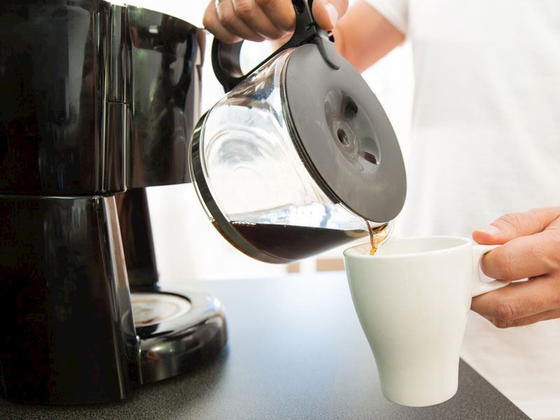 Kokan Kahve Makinesini Temizlemek için 2 Malzemeli Tüyo