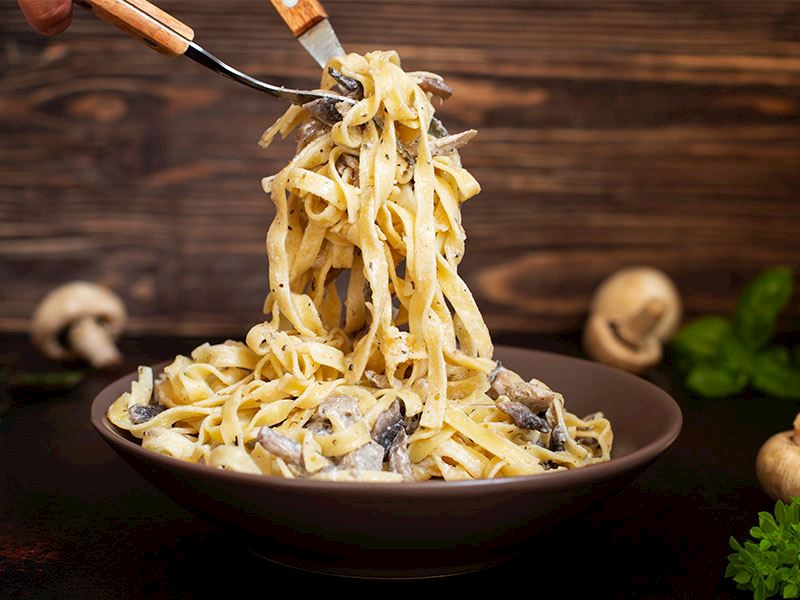 Krema Yoksa Makarnaya Ne Konur?