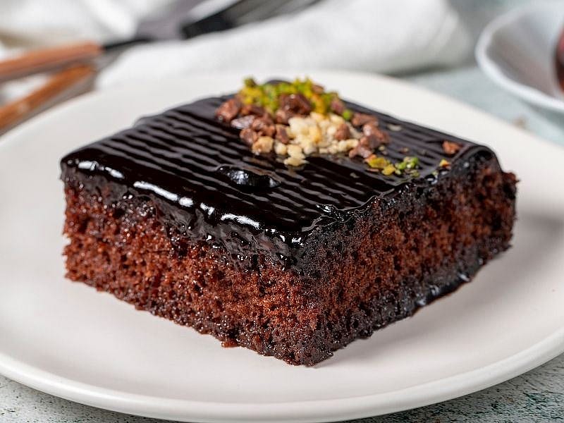 Kunta Kinte Keki İle Islak Kek Aynı Mı?