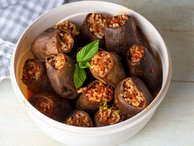 Kuru Patlıcan Dolması Kısık Ateşte Mi Pişer?