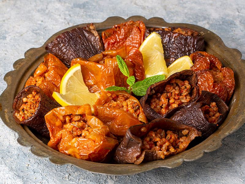 Kuru Patlıcan Dolmasına Sarımsak Konur Mu?