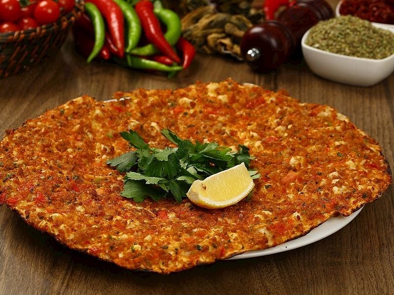 Lahmacun Fırını Sıcaklığı Kaç Derece Olmalı?