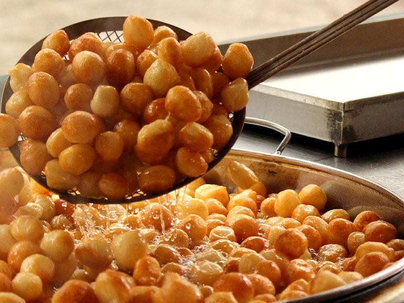 Lokma Hamuruna İrmik Konur Mu?