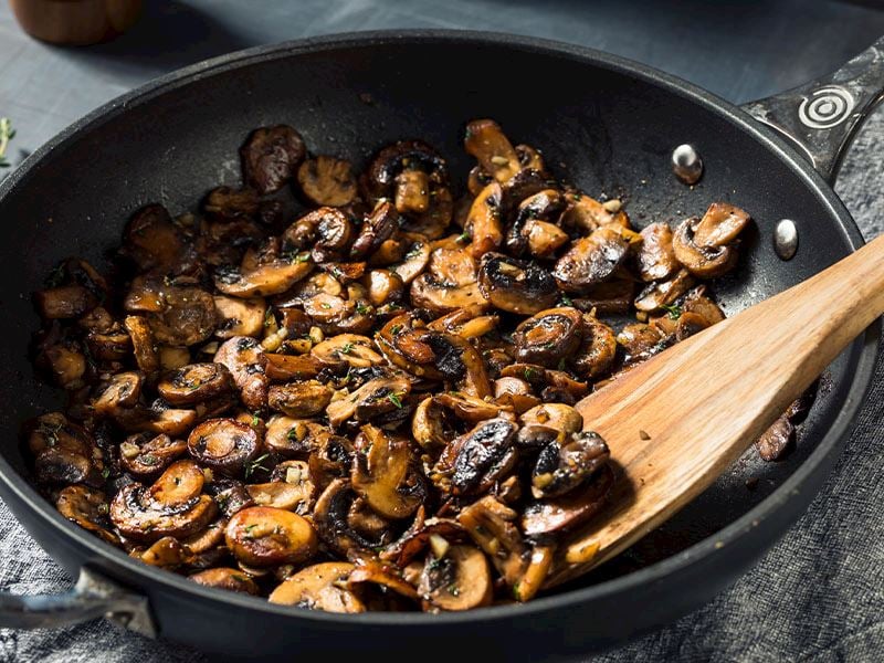 Mantar Sotenin Kararmaması İçin Ne Yapmalı?