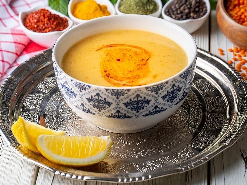 Mercimek Çorbasına Zerdeçal Konur Mu?