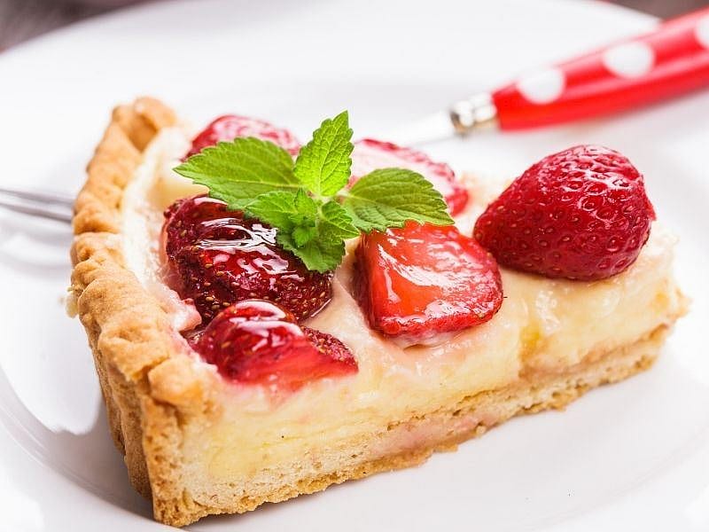 Meyveli Tart Nasıl Sırlanır? 