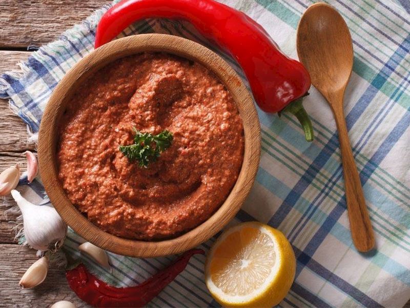 Muhammara Neyin Yanına Gider?