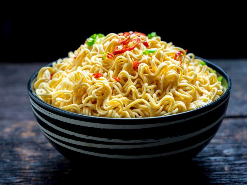 Noodle Yemeyi Bırakmanız İçin 7 Neden