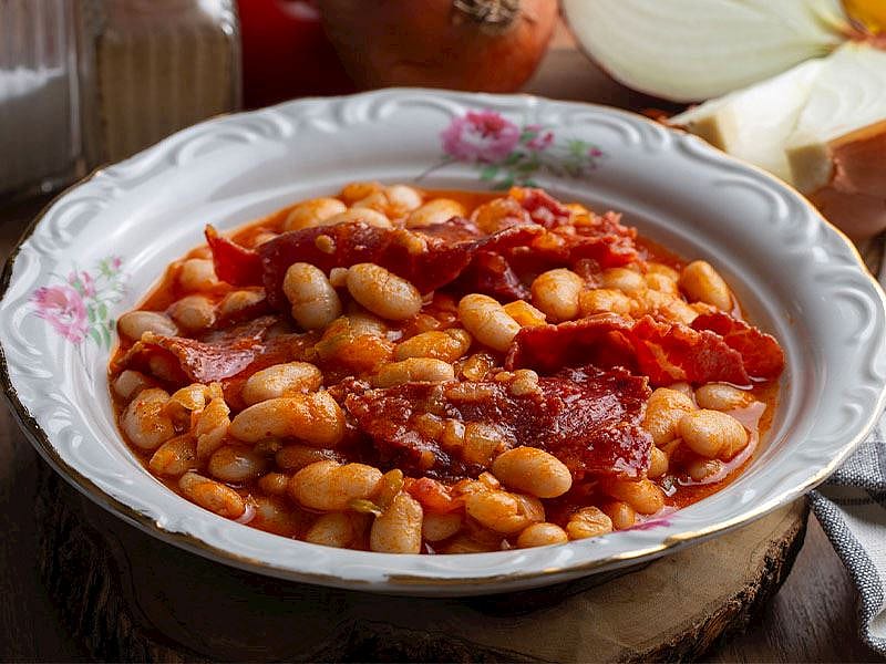 Pastırmalı Kuru Fasulye Düdüklüde Kaç Dakikada Pişer?