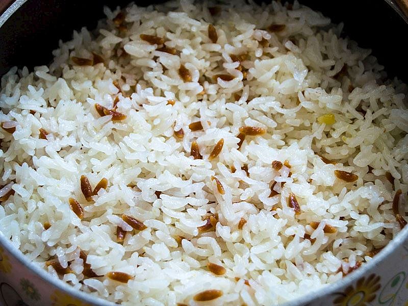 Pilavın Dibinin Tutmaması İçin Yapılacak 5 Şey
