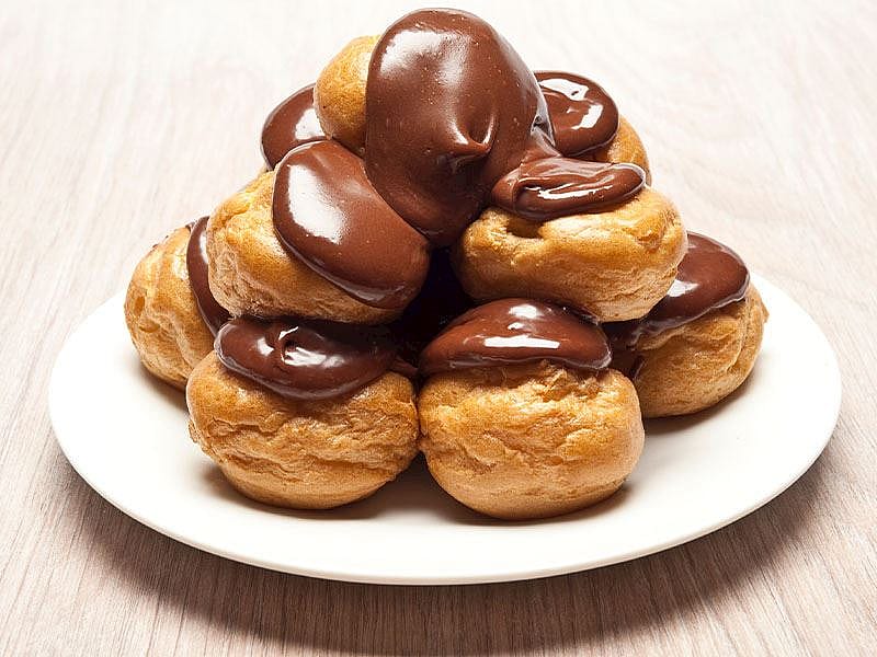 Profiterolün Sosu Sıcak Mı Dökülür Soğuk Mu?