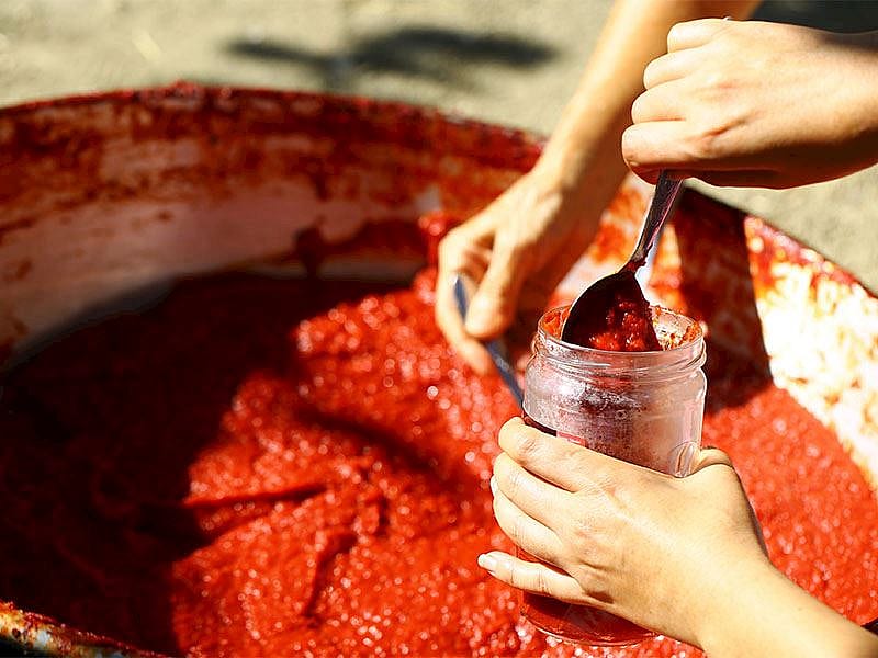 Salçanın Ömrünü Uzatan 5 Hile