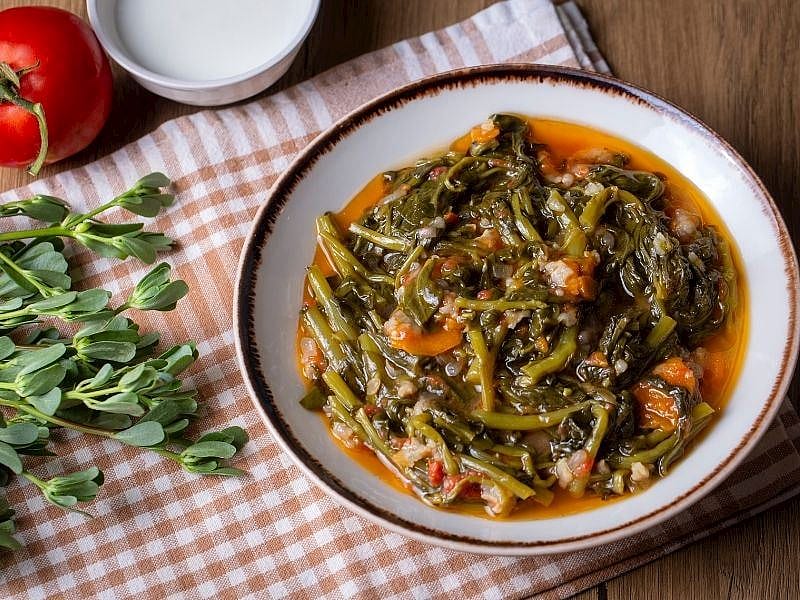 Semizotu Yemeğine Pirinç Konur Mu?