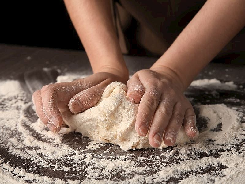 Sertleşen Hamur Nasıl Yumuşatılır?