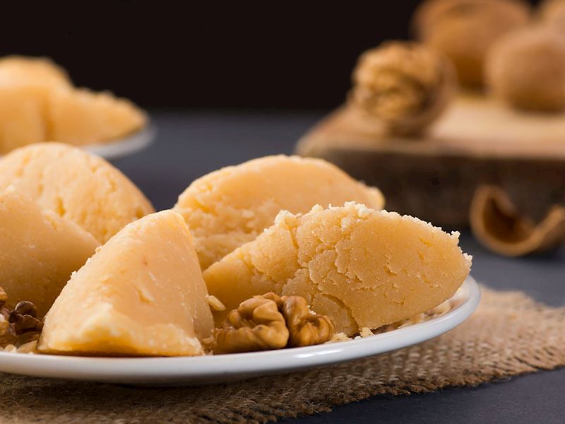 Sıvı Yağla Un Helvası Olur Mu?