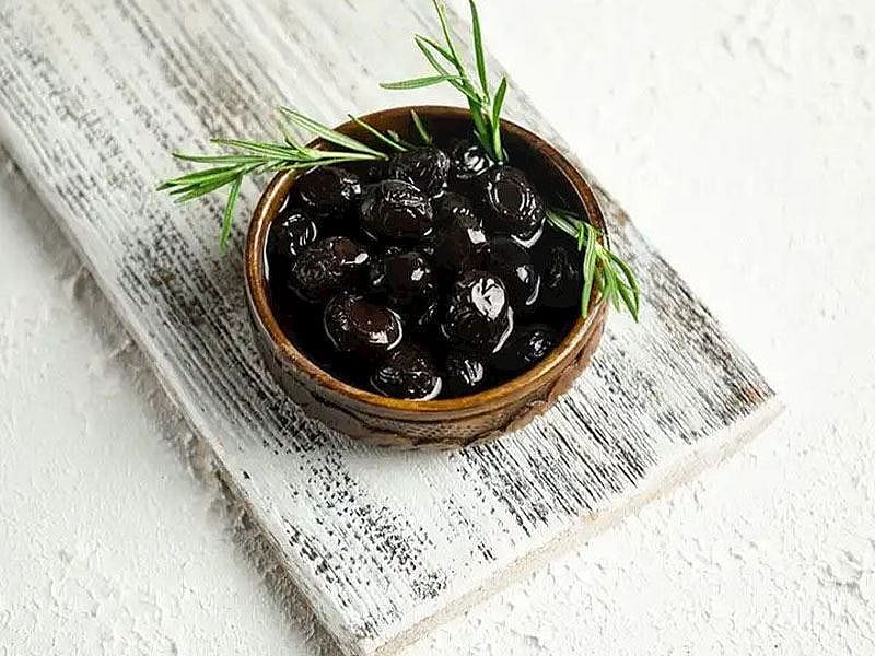 Siyah Zeytin Yapılmadan Önce Yıkanır Mı?