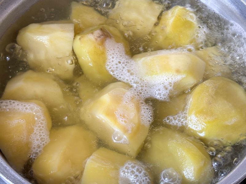 Soyulmuş Patates 2 Gün Suda Beklerse Ne Olur?