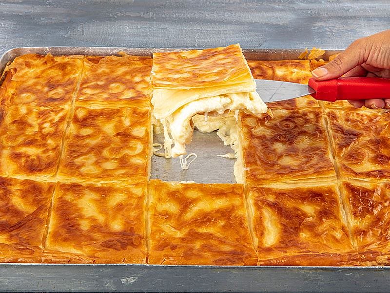 Su Böreği Fırından Çıkınca Üstü Örtülür Mü?