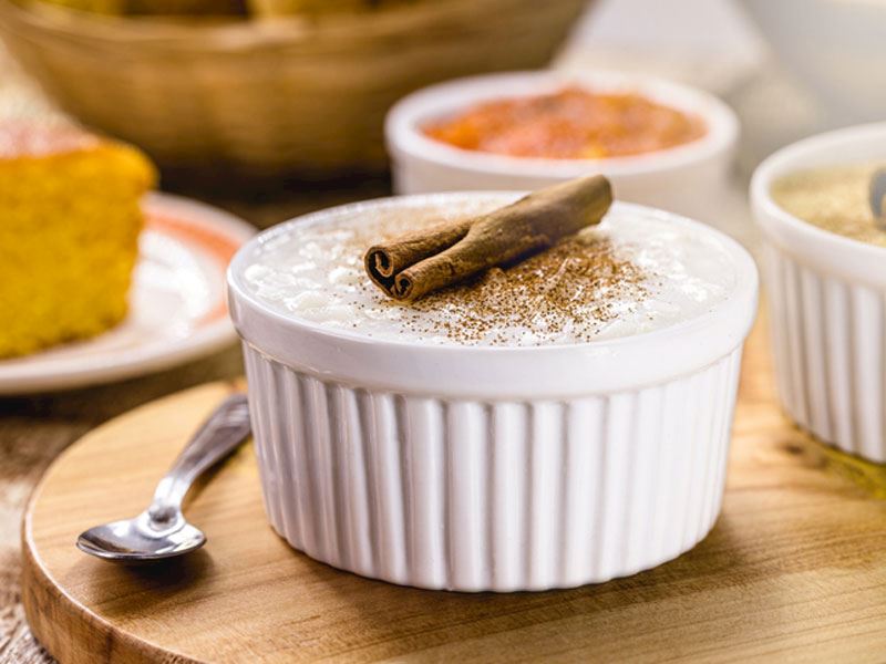 Sütlaç Yaparken Tencerenin Dibi Tutmaması İçin Ne Yapmalı?
