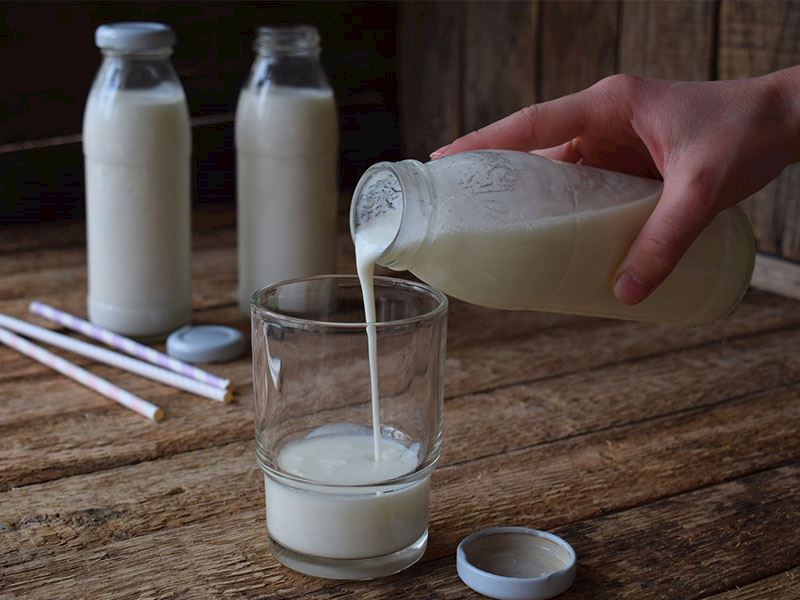 Sütün Bozulduğunu Anlamanın 4 Yolu