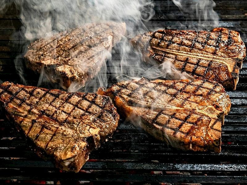 T-Bone Steak Mangalda Nasıl Pişirilir?