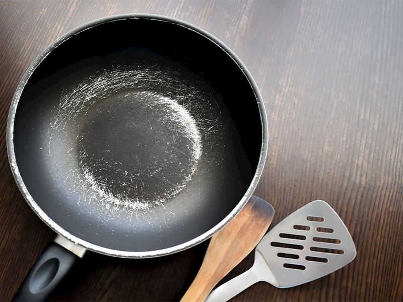 Teflon Tava Çizilirse Neden Tehlikeli Olur?