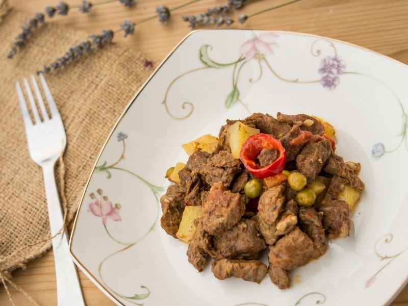 Tas Kebabı Nasıl Yapılır?