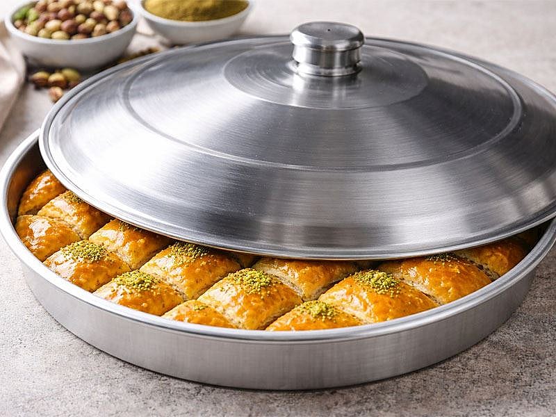 Tatlıya Şerbet Döküldükten Sonra Tepsinin Üzeri Kapatılır Mı?