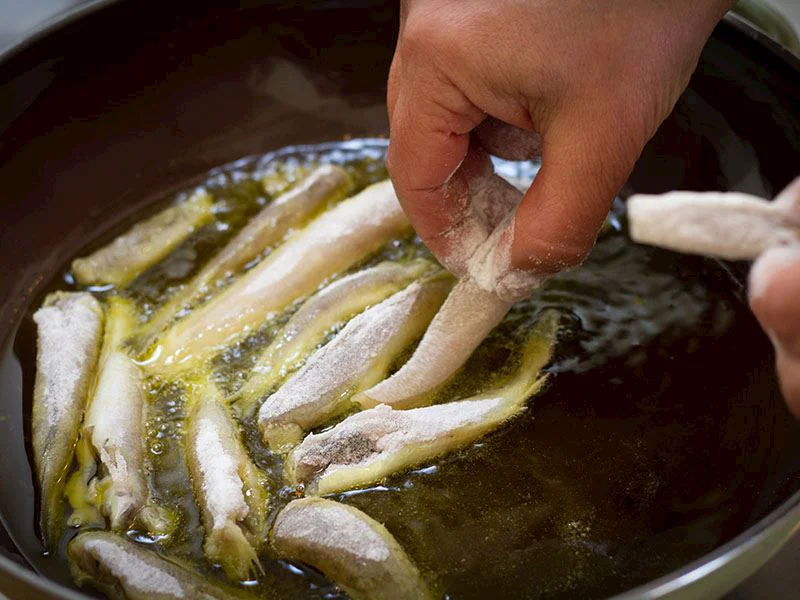 Tavada Balık Kızartırken Kokmasını Engelleyecek 5 Öneri