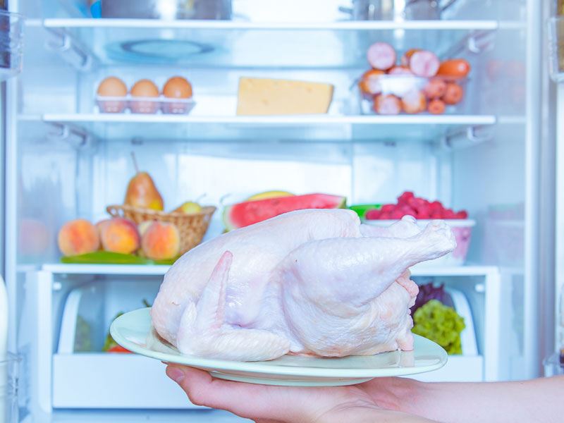Tavuk buzdolabında ne kadar dayanır? Kaç günde bozulur?