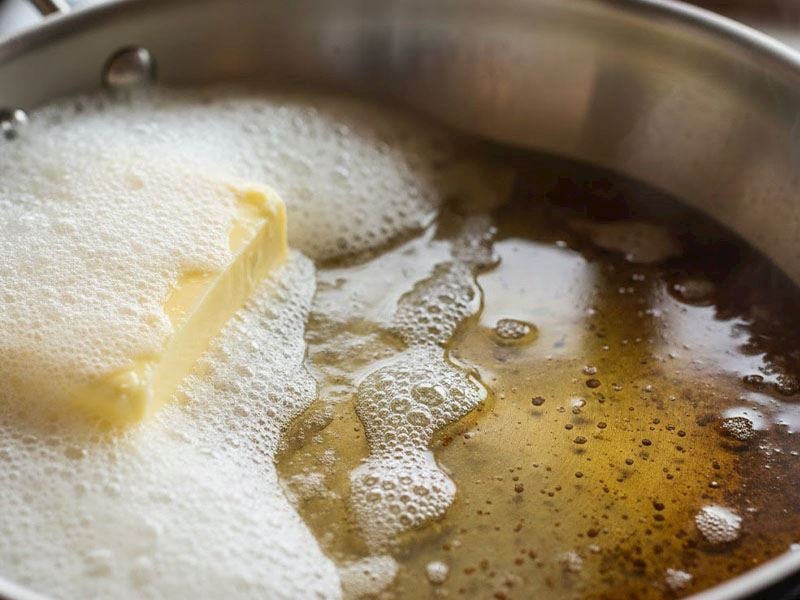 Tereyağı Neden Yanmadan Önce Köpürür?