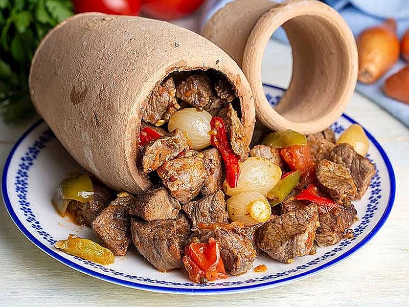 Testi Kebabı İçinde Neler Var?