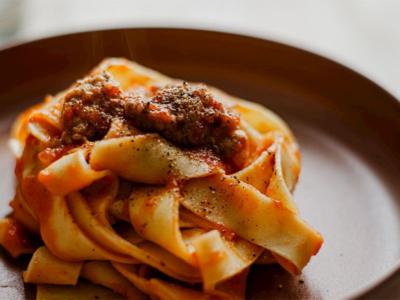 Toskana Esintili Lezzet: Pappardelle Yapımı ve Püf Noktaları