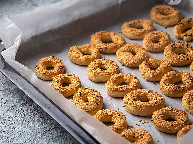 Tuzlu Kurabiyenin İçine Yumurta Konur Mu?