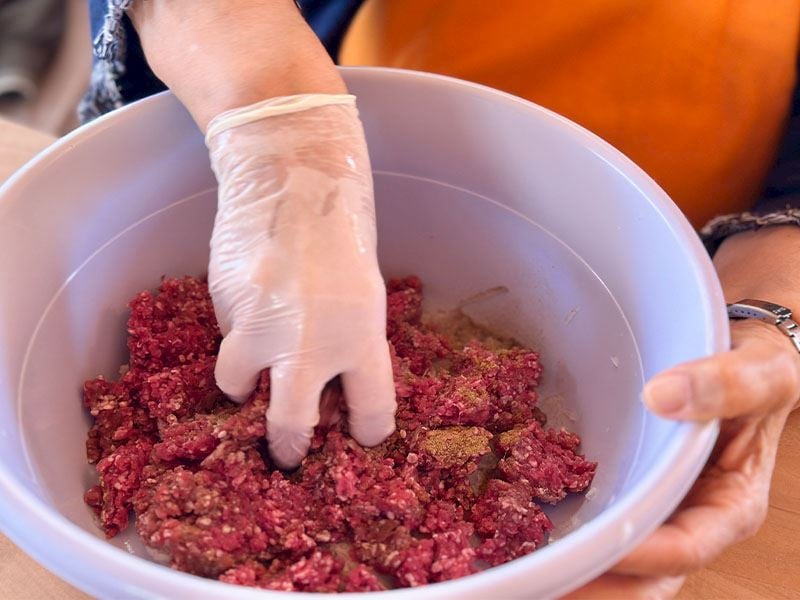 Yağlı Kıymadan Sulu Köfte Olur Mu?