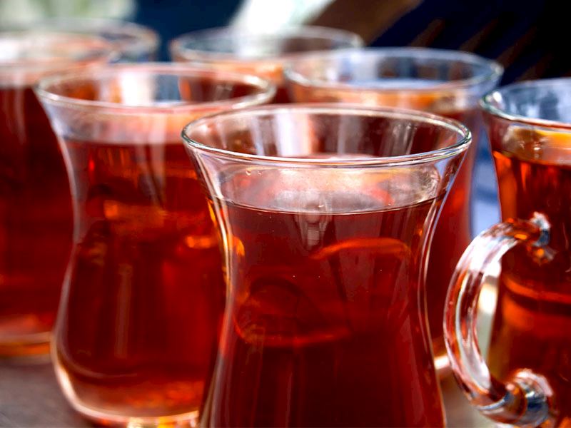 Yapay Zekaya Göre Çay Fincanının Yapısı Tadını Değiştirir Mi?