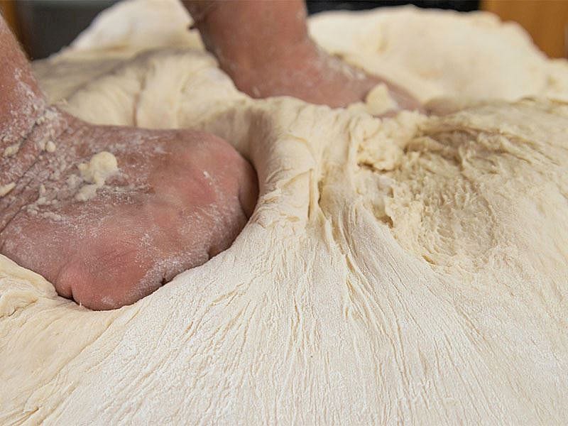 Yaş Mayayla Hamur Nasıl Mayalanır?