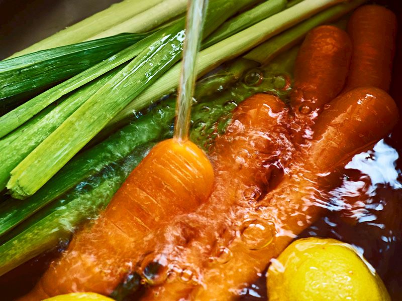 Yeşillikleri ve Sebzeleri Doğru Yıkamak İçin 10 Öneri