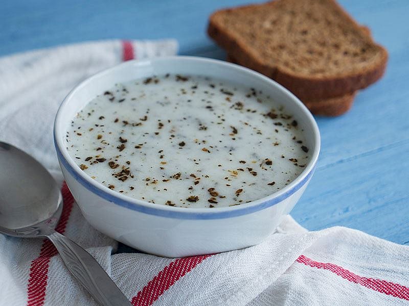 Yoğurt Çorbasına Et Konur Mu?