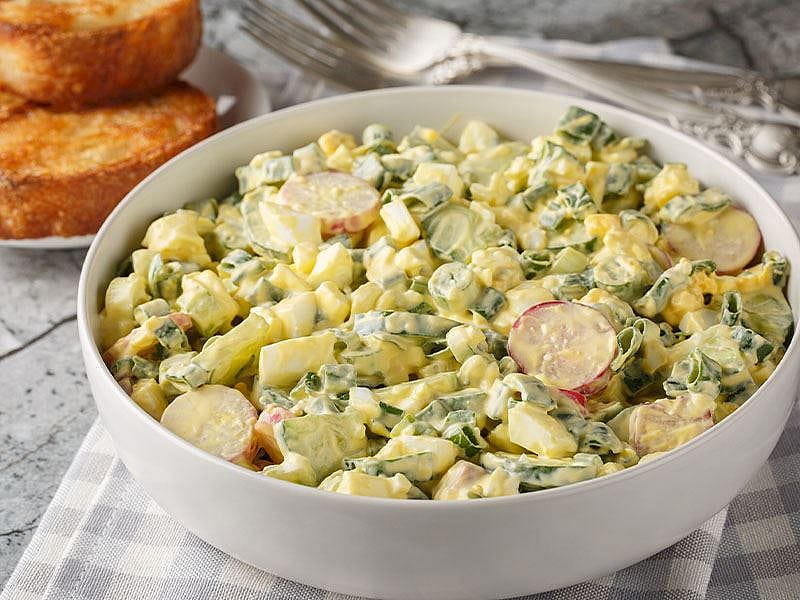 Yumurta Salatasına Soğan Konur Mu?