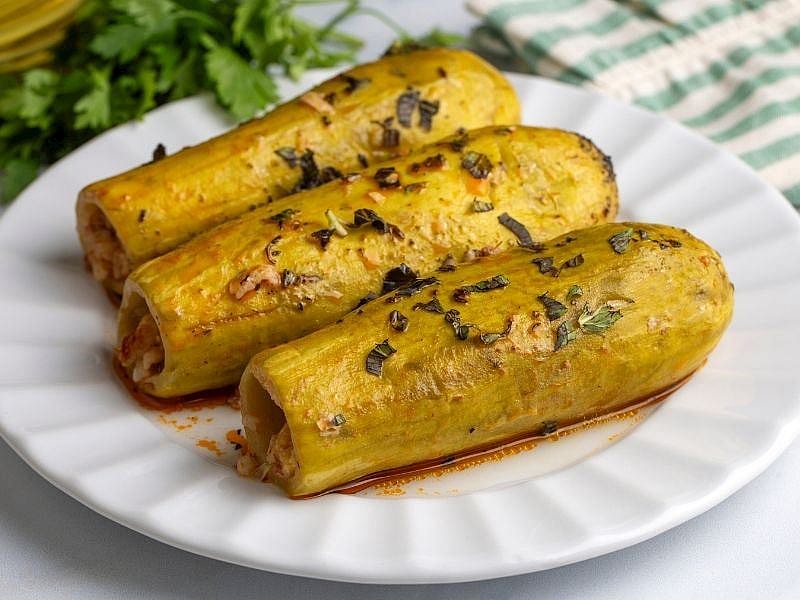 Yumuşak Kekten Çıtır Salataya: 17 Haziran 2026 Bugün Ne Pişirsem?