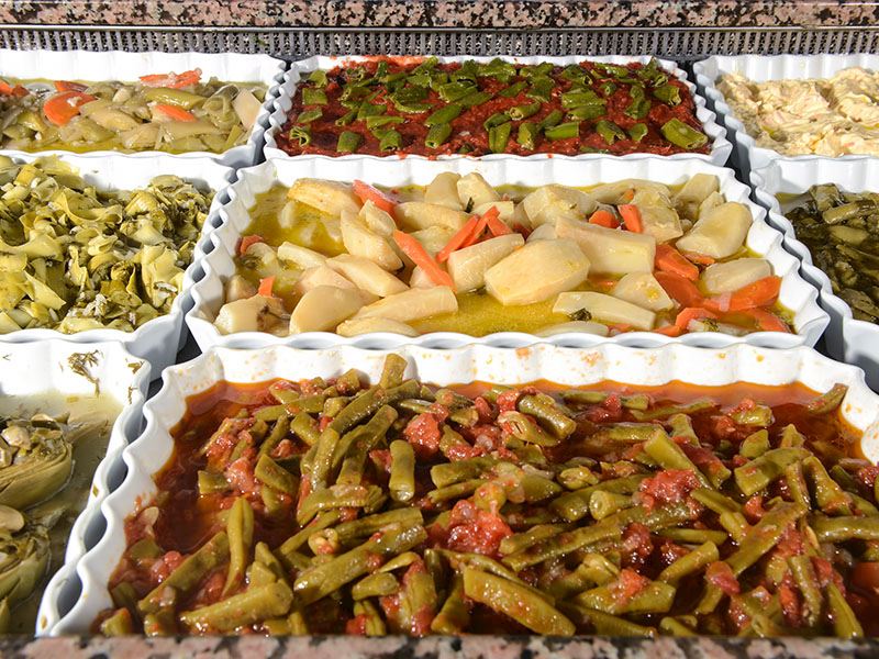 Zeytinyağlı Yemeklere Neden Şeker Atılır?
