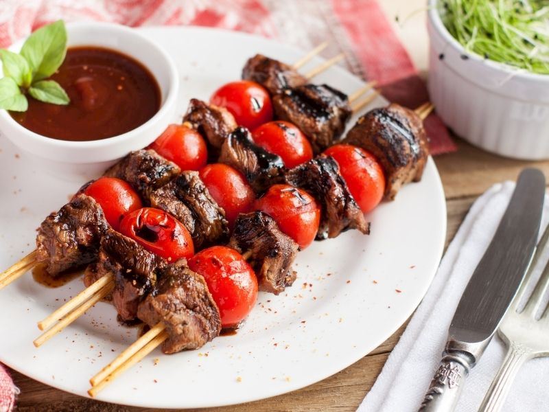 Çeri Domatesli Dana Şiş Tarifi