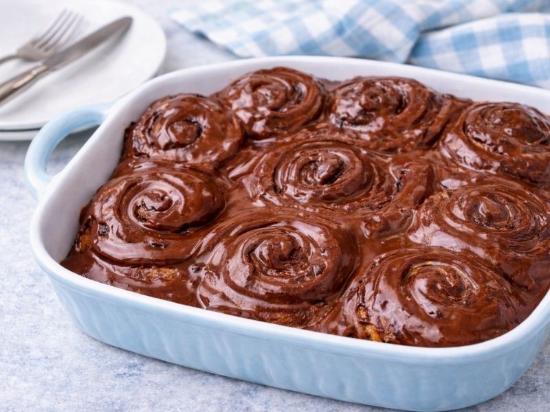 Çikolatalı Cinnamon Roll Tarifi