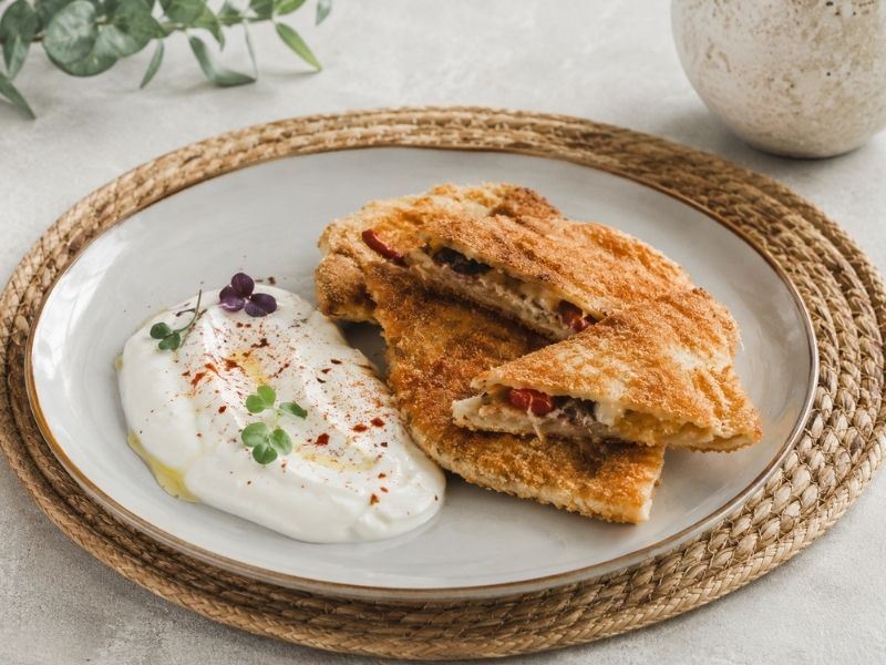 Çıtır Köz Patlıcanlı Börek Tarifi