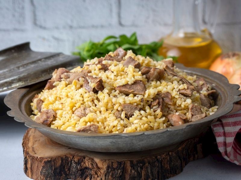 ETLİ BULGUR PİLAVI TARİFİ