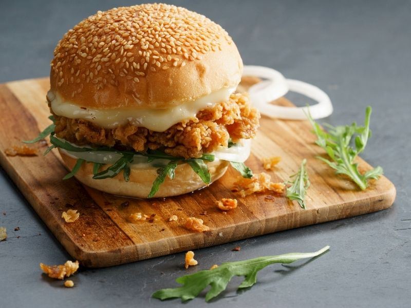 Ev Yapımı Tavuk Burger Tarifi