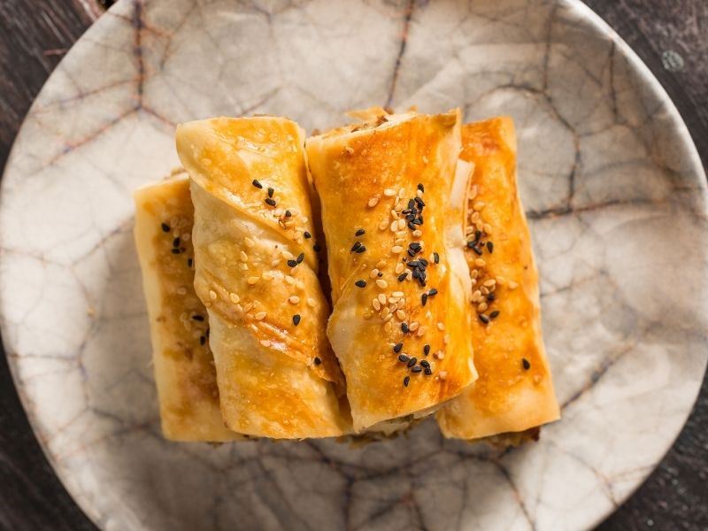 Hamur Yoğurmadan Hazırlanan Çıtır Börek Tarifi