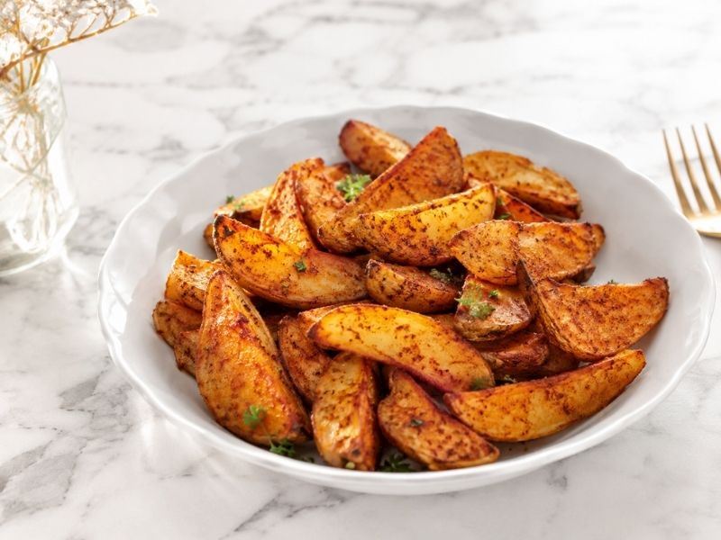 Kajun Baharatlı Fırın Patates Tarifi